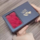 Kit Amor Eterno Colar Trevo de Coração + Caixa com 6 Rosas dia das mãe